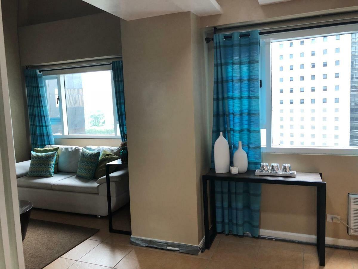 Loft Condo Beside Shangri-La Fort 马尼拉 外观 照片